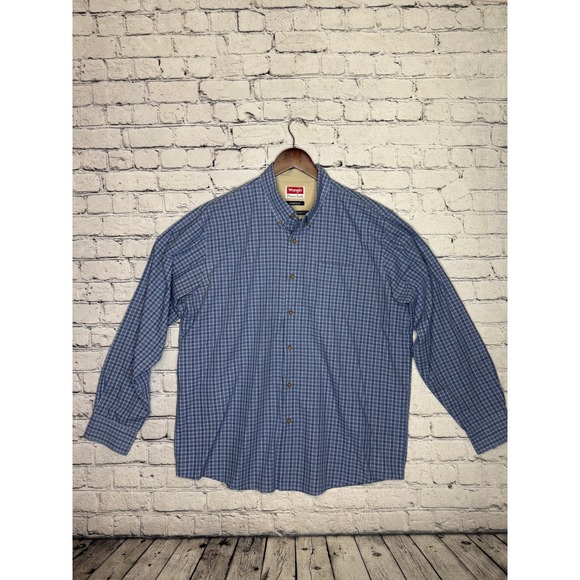 Wrangler Other - Wrangler Men's Blue Plaid Long Sleeve Button‎ Down Shirt Wrinkle Resist XL
